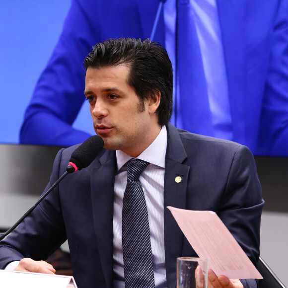 Novo romance de Mariana Rios, Guilherme Mussi é deputado federal