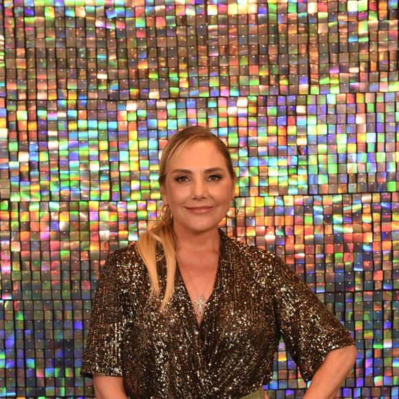 Heloisa Périssé: 'Vou mandar um beijo tortinho mesmo, afinal, é o que temos para hoje e a vida segue'