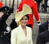 Pippa Middleton, irmã de Kate Middleton, escolheu um look monocromático para a coroação de Rei Charles III