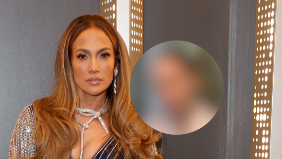 Jennifer Lopez de um jeito que você nunca viu: estrela surge sem maquiagem e rosto divide opiniões na web