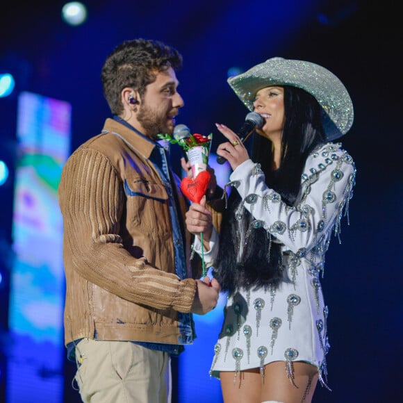 Ana Castela e Gustavo Mioto também cantaram 'Mas eu gosto assim'