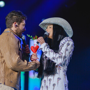 Ana Castela ganhou uma flor de Gustavo Mioto