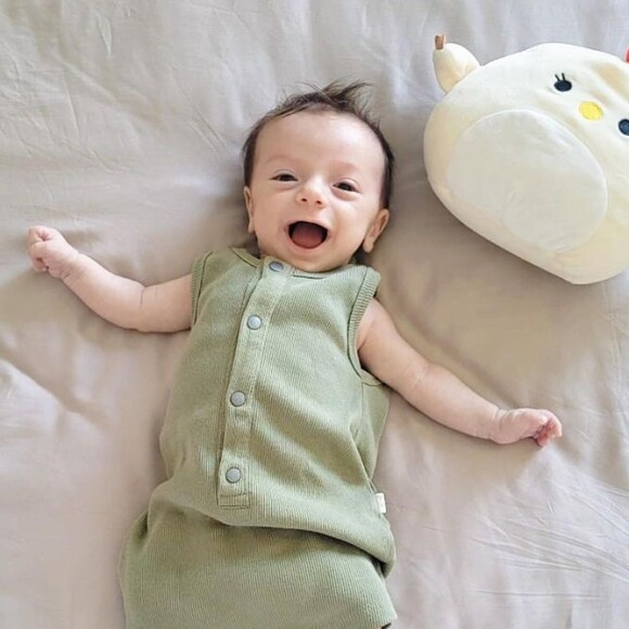 O filho mais novo de Claudia Raia encanta a web com seus sorrisos