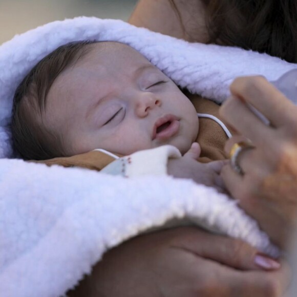Claudia Raia chama Luca de 'milagrinho' pelo fato dela ter engravidado na menopausa