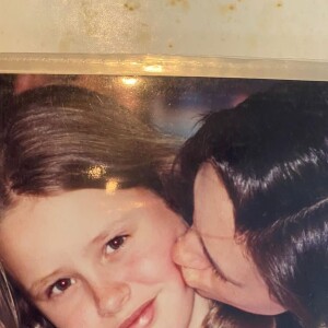 Mari Bridi compartilhou foto de criança com a mãe, Sonia Bridi, pelo Dia das Mães