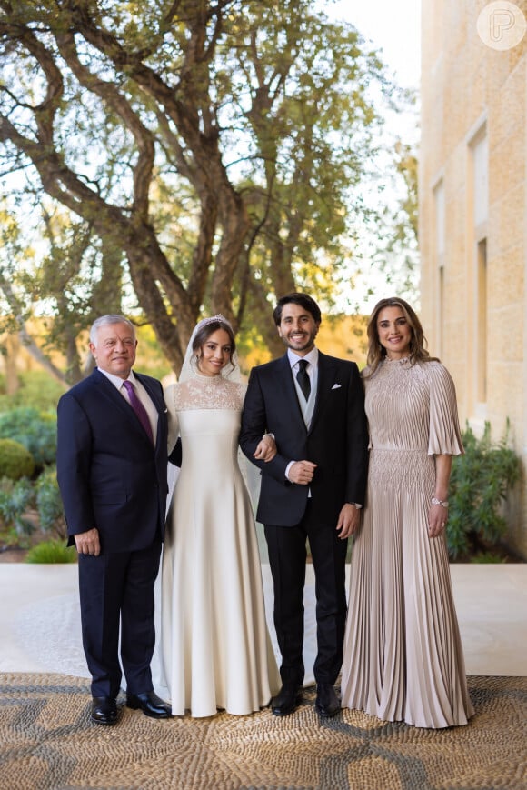 Vestido de noiva clássico: esse modelo da Dior foi aposta da Princesa Iman, filha da Rainha Rania da Jordânia 