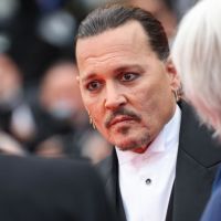 Cuspe, protesto e declaração marcante de atriz: a volta de Johnny Depp a Cannes foi 'babado, confusão e gritaria'