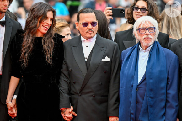 Diretora de filme de Johnny Depp foi acusada de cuspir em jornalista