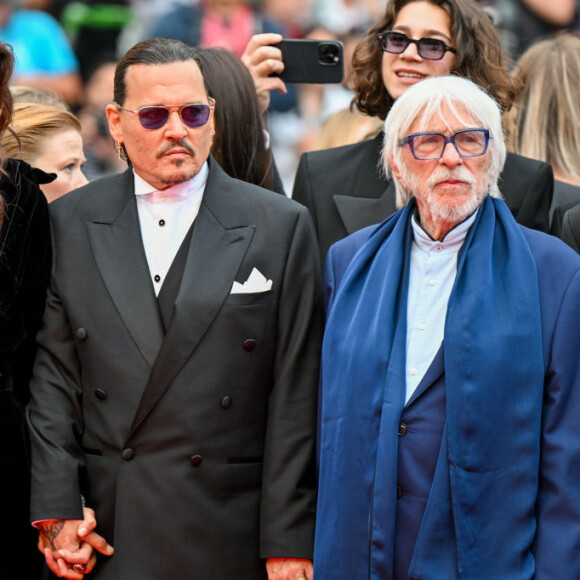 Diretora de filme de Johnny Depp foi acusada de cuspir em jornalista