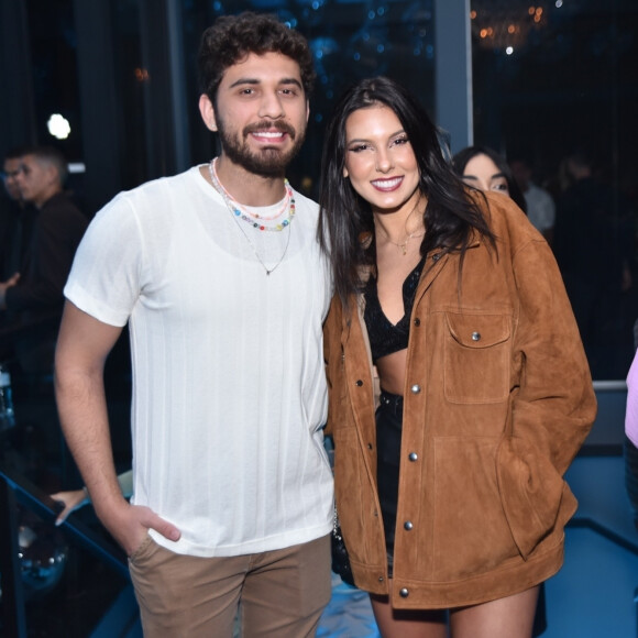 Ana Castela e Gustavo Mioto são apontados como namorados desde o final de 2022, mas ainda não rotularam a relação como 'namoro'