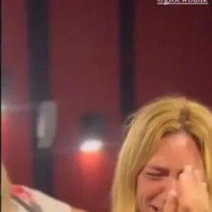 Vídeo de Giovanna Ewbank e Titi chorando em cinema viralizou nas redes sociais