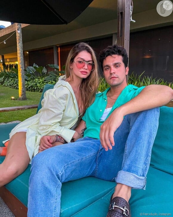 Luan Santana e Izabela Cunha chegaram a ficar noivos em pouco tempo de relação.
