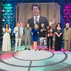 'Programa Silvio Santos' recebeu Sergio Mallandro, Décio Piccinini, Mara Maravilha e mais estrelas que fizeram história no SBT