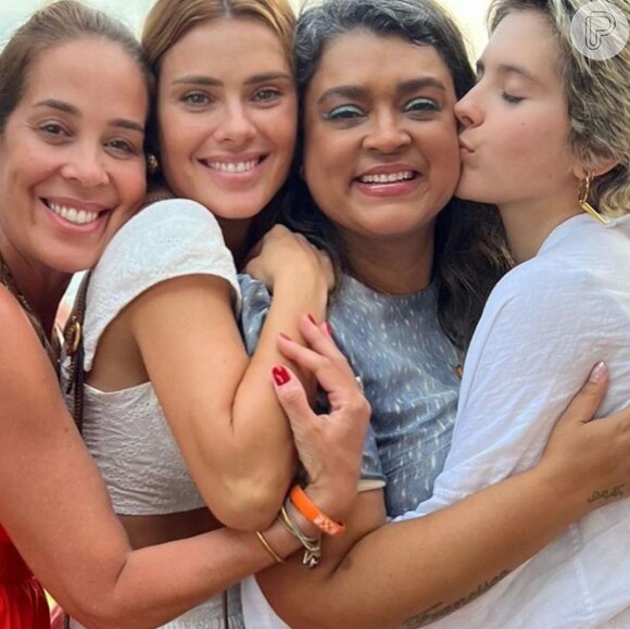 Com câncer, Preta Gil revelou que sentia ciúmes de Ivete Sangalo com Carolina Dieckmann no começo da amizade com a atriz