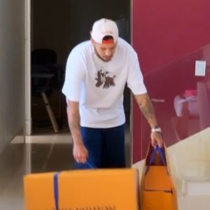 Virginia Fonseca ganhou do marido, Zé Felipe, de Dia dos Namorados, uma mala e uma necessaire de grife