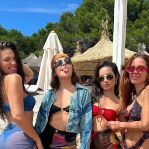 Jade, Juliette e Anitta formaram um trio inusitado de amigas.