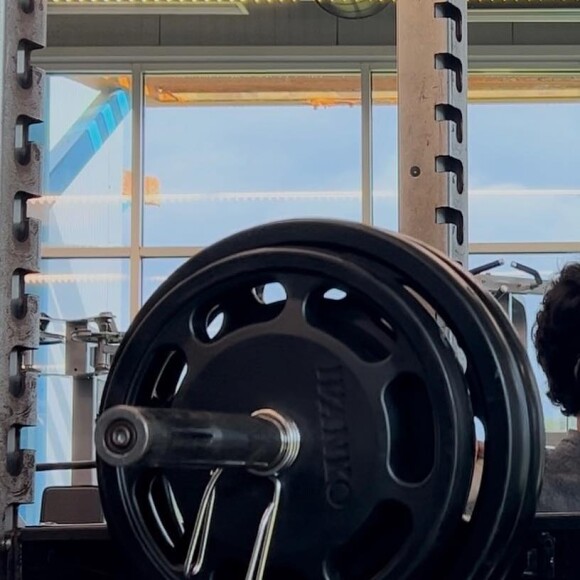 Victor passou a se dedicar a academia.