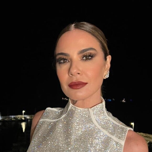 Luciana Gimenez sempre esbanja ousadia em suas redes sociais
