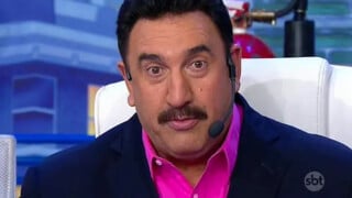 Ratinho toma atitude descontrolada na TV após ser criticado por detonar Parada LGBT