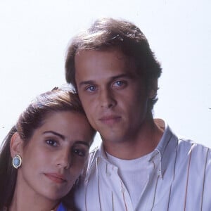 A novela 'Mulheres de Areia' retornou à programação da TV Globo nesta segunda-feira (26) e, com isso, muitas curiosidades a respeito da trama icônica têm vindo à tona