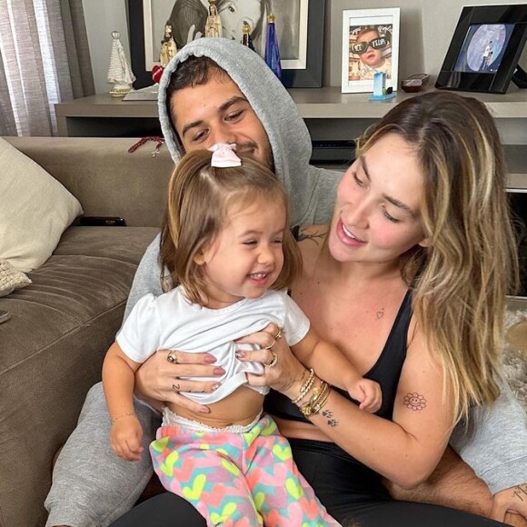 Virgínia Fonseca foi detonada na web por ignorar choro da filha mais nova, Maria Alice, de 8 meses: 'Que sem noção'