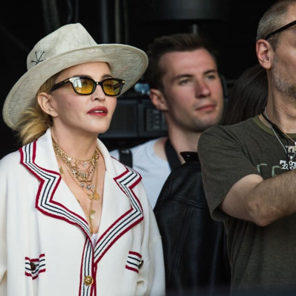 Madonna foi internada no sábado (24)