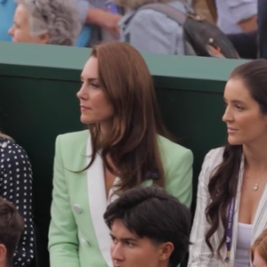 Kate Middleton viraliza por sincronizar movimentos com pessoas da arquibancada em jogo de tênis