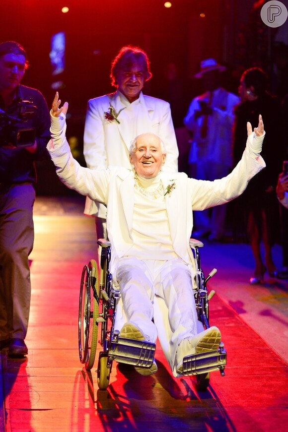 O dramaturgo Zé Celso Martínez Corrêa foi internado em 4 de julho de 2023 após sofrer queimaduras por um incêndio em sua casa em São Paulo