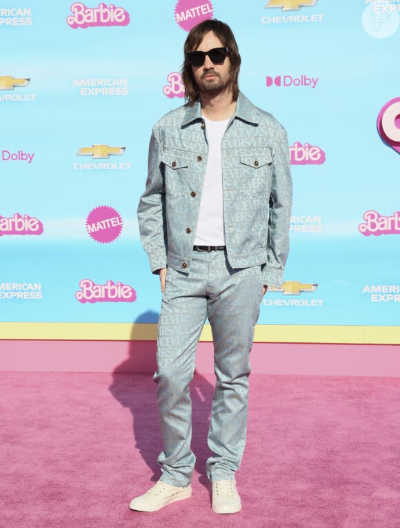 'Barbie': Kevin Parker, do Tame Impala, escolhe lado do Ken e vai de azul para première do filme