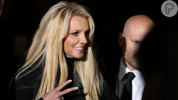 Com venda confirmada no Brasil, livro de Britney Spears teve lançamento adiado após desespero de astros de Hollywood