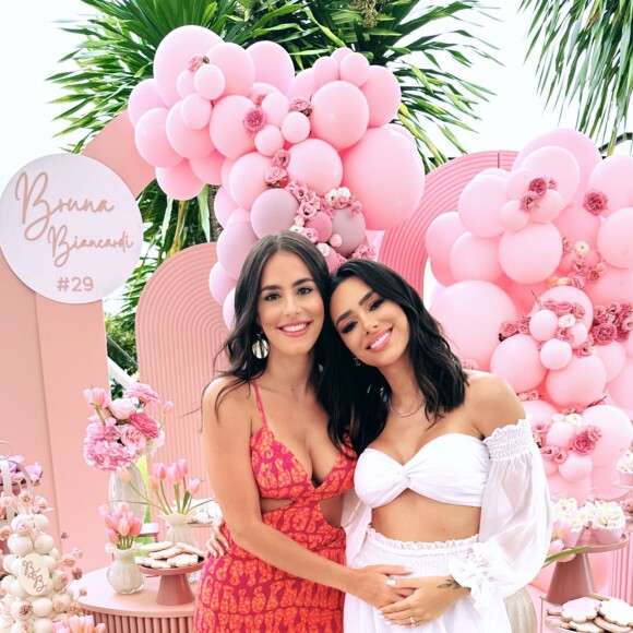 Bruna Biancardi deseja feliz aniversário para a irmã, Bianca, nas redes sociais: 'Te desejo um mundo de coisas maravilhosas'