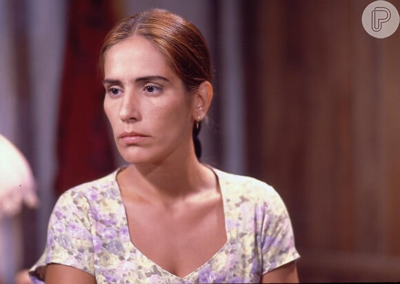 Na novela 'Mulheres de Areia', Raquel (Gloria Pires) imita os trejeitos de Ruth (Gloria Pires) e tenta matar Da Lua (Marcos Frota)