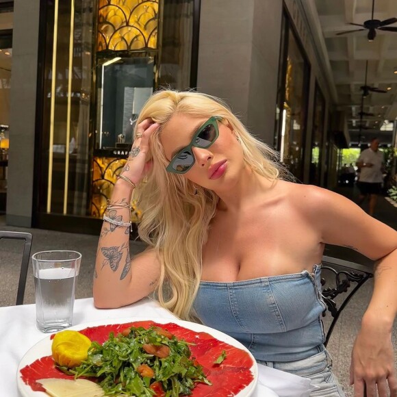 Karoline Lima revelou que não se incomoda com torcida pela volta com Éder Militão