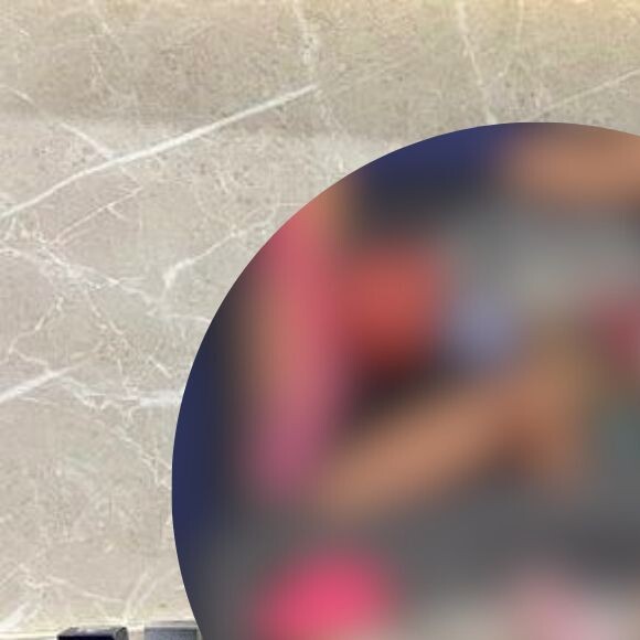Andressa Urach revela detalhes de sua 'mala do sexo'