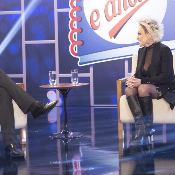 Ana Maria Braga voltou à RecordTV após 24 anos e foi homenageada pelos 70 anos da emissora