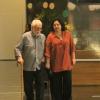 Manoel Carlos passei acom a mulher, Bety, em shopping do Rio, em 2 de abril de 2013