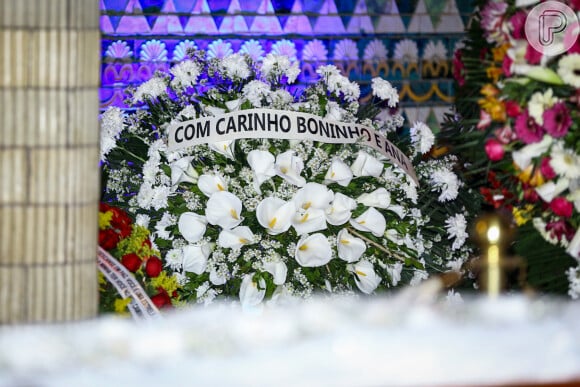 Aracy Balabanian recebeu homenagens através de coroas de flores em seu velório