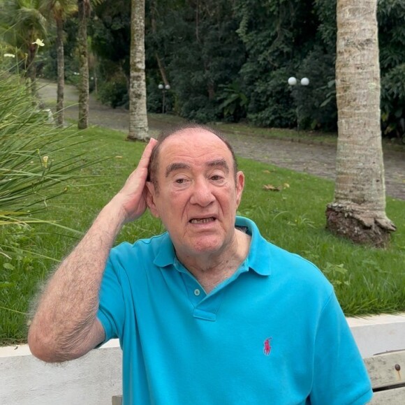 Renato Aragão cortou e tingiu o cabelo, além de arrumar a sobrancelha, na esperança de ser chamado pela Globo