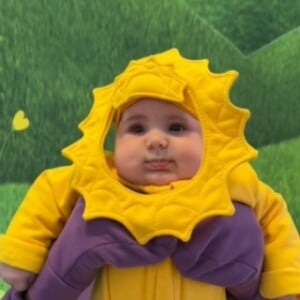 Lua se fantasiou como sol de Teletubbies