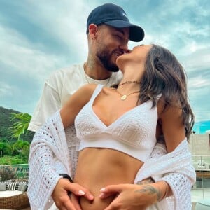 Neymar deixaria Bruna Biancardi com filha recém-nascida para ir no cruzeiro