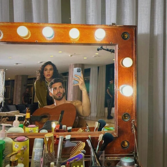 Enquanto isso, Bruna Marquezine também vem sendo associada a um possível romance com João Guilherme