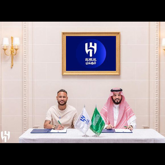 Neymar fecha contrato milionário com time da Arábia Saudita