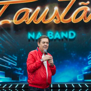 Faustão surpreendeu a todos quando decidiu sair da Globo para ser apresentador da Band em um programa diário e ao vivo.