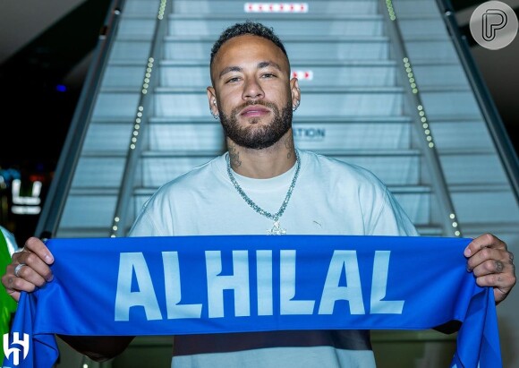 Neymar é apresentado no Al-Hilal, mas estreia é adiada