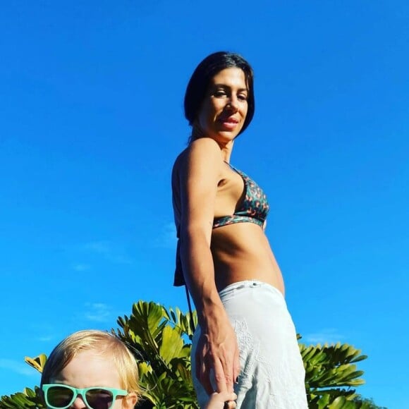 Kael, filho de Kayky Brito, ao lado da mãe, Tamara Dalcanale