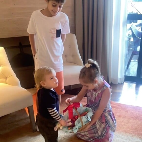 Kayky Brito também é padrasto de duas crianças, Felipe e Carolina
