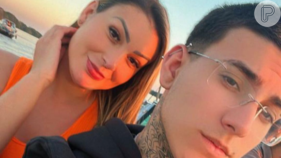 Filho de Andressa Urach, Arthur, fica surpreso ao ver desempenho da mãe em aplicativo de relacionamentos