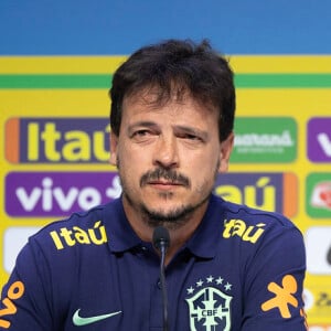 Além de Brasil x Bolívia pelas Eliminatórias da Copa do Mundo 2026, partida que marca estreia de Fernando Diniz no comando da Seleção, Sportv mostra outros jogos do torneio