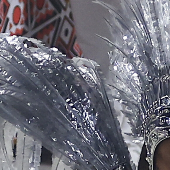 Paolla Oliveira será Rainha de Bateria da Grande Rio pelo quarto Carnaval consecutivo
