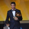 Cristiano Ronaldo ganhou a Bola de Ouro da Fifa 2014 e Irina Shayk não foi à premiação
